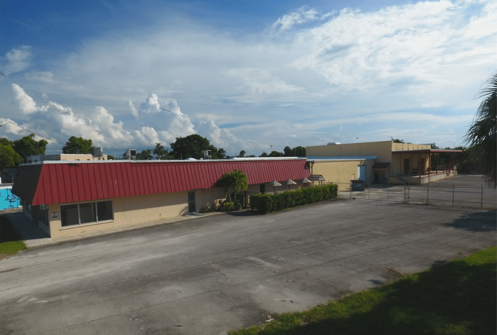 You are currently viewing Price Reduction – 1044 SE Dixie Cutoff Road, Stuart, FL – Reduced to $1,395,000 or $104.00 p.s.f. – Call Chris Klein – 772-708-3236
